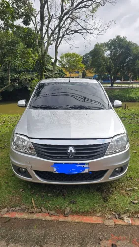 Renault Logan Expression Hi-flex 1.6 8V 4P 2013