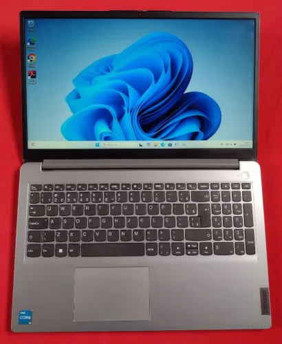 * Notebook 12°Ger. C/NVME BATERIA ÓTIMA! *