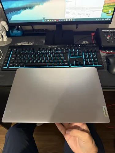 Notebook Lenovo IdeaPad 3 i7 11º geração 12 GB RAM SSD 256 15,6? FULL HD