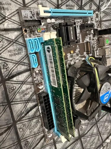 Kit Placa mãe, processador e duas memórias ram de 4GB