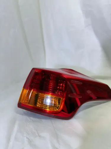 LANTERNA RAV 4 L.D 2014 a 2015