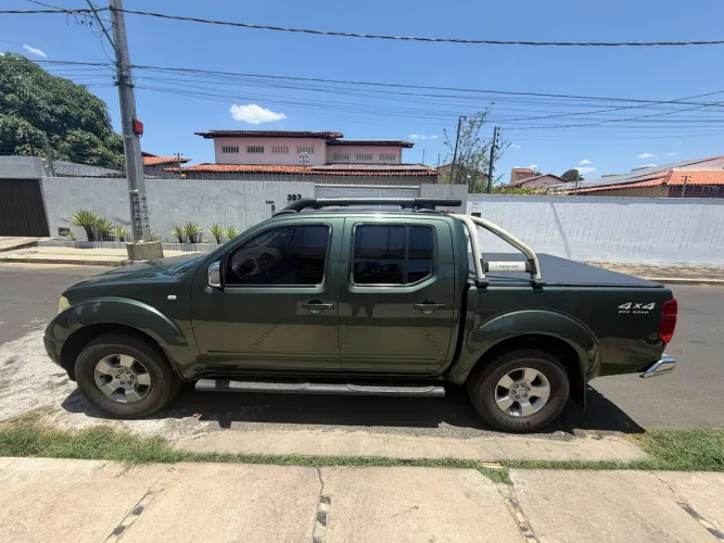 Nissan Frontier LE CD 4X4 2.5 TB Diesel Aut. 2011