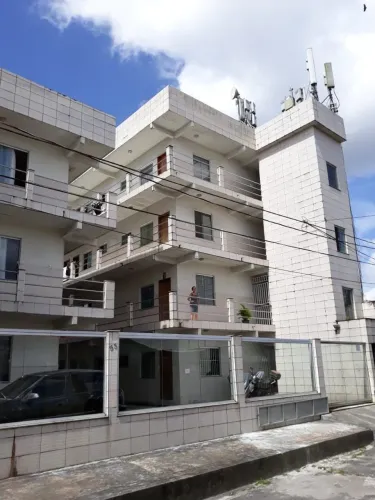 ? ALUGA-SE APARTAMENTO ?