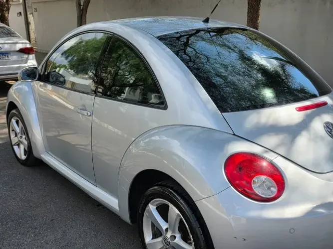 Volkswagen New Beetle 2.0 MI Mec./aut. 2009