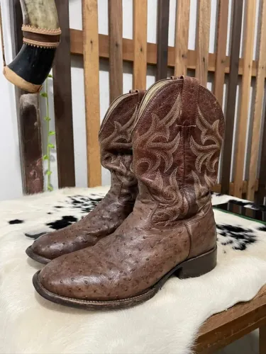 Bota Texana Goyazes couro de avestruz