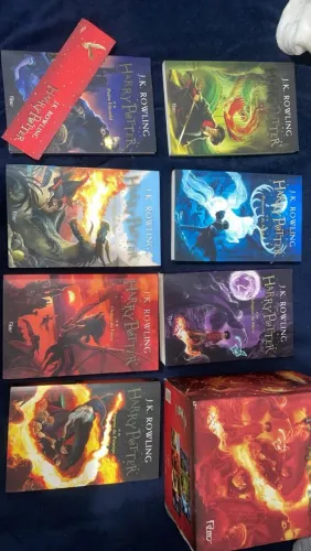 Box De Livros Harry Potter Vermelho (edição Britânica) J.k. Rowling Ano 2017 Editora Rocco