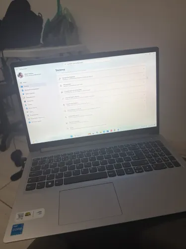 Notebook Lenovo - Icore 3 - 4 meses de uso