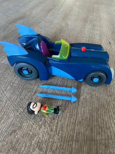 Carrinho do Robin dos Teen Titans Go!