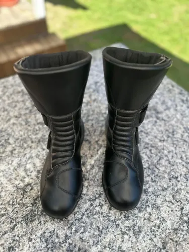 Bota Motociclista Alpinestars Nº 38 - Impermeável | R$ 500