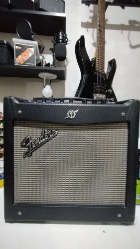 Fender Mustang ver. 1 20w
