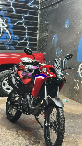 Vendo sahara 300 zera mais zera 