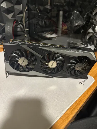 Oportunidade rx 7600 pouco uso