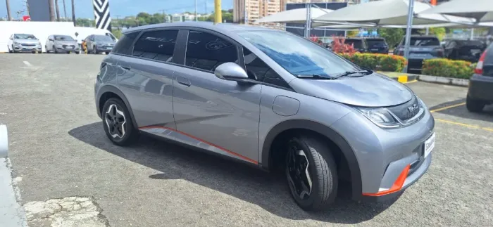 BYD Dolphin EV (Elétrico) 2025