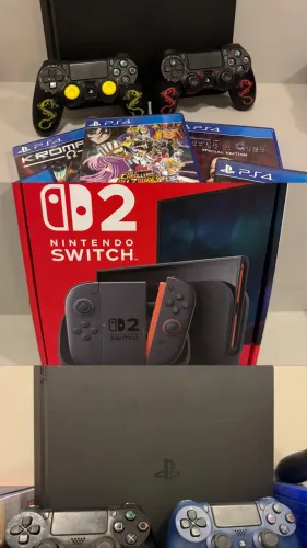 Lote de Consoles (USADOS) com Defeito 2Ps4 Slim Acessórios de Switch Controles Cabos Jogos