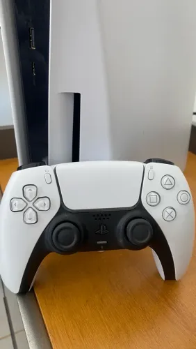 PlayStation 5 FAT 825gb mídia física e digital (n funciona triângulo do controle)