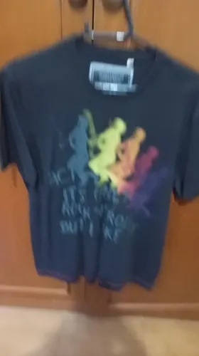 Camiseta Acostamento Preta M semi nova. Pouco usada