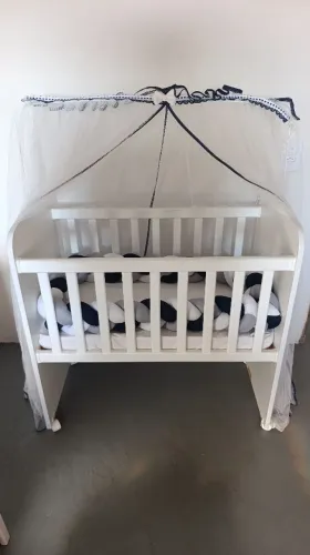 Mini Berço com Kit Completo