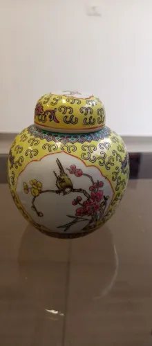 Pote de Porcelana Chinesa - Amarelo Família Rosa, Pássaro e Flores