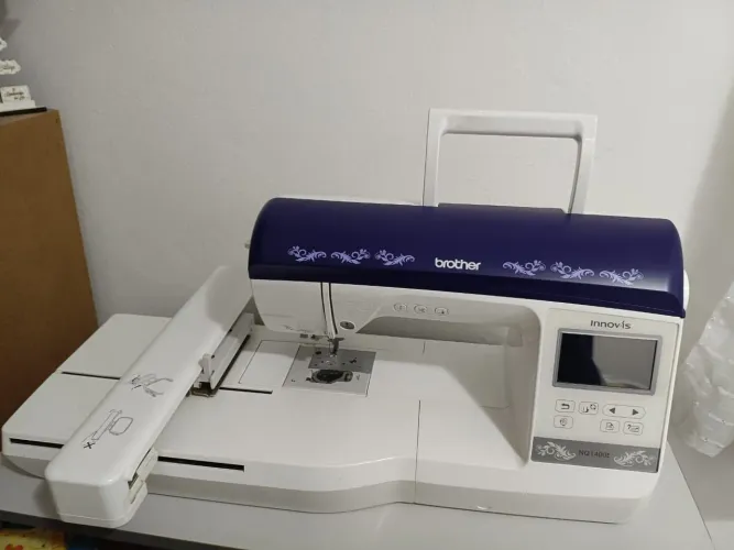 Bordadeira Brother NQ1440E