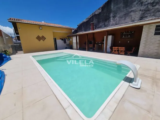 CASA TERREA COM PISCINA-PRAIA DAS PALMEIRAS-CARAGUATATUBA-SP-VENDA
