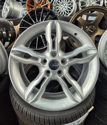 Jogo de rodas focus titanium aro 17 5x108 originais 