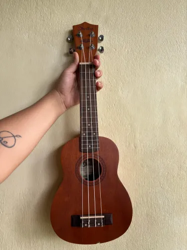 Ukulele Shelby