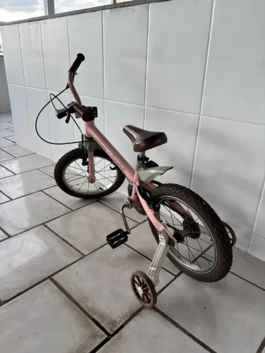 Bicicleta infantil menina