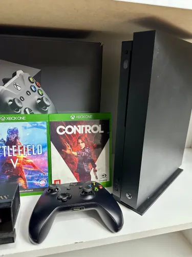 Xbox One X 1TB Completo + Kinect + 3 Jogos + Caixa