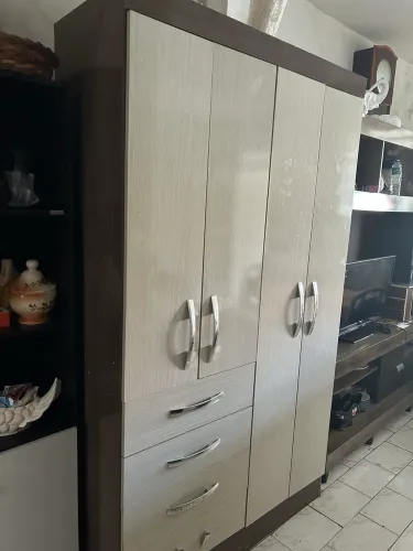 Vendo guarda-roupa roupa