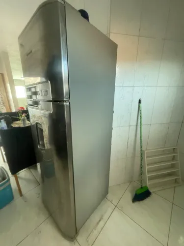 Geladeira inox eletrolux 