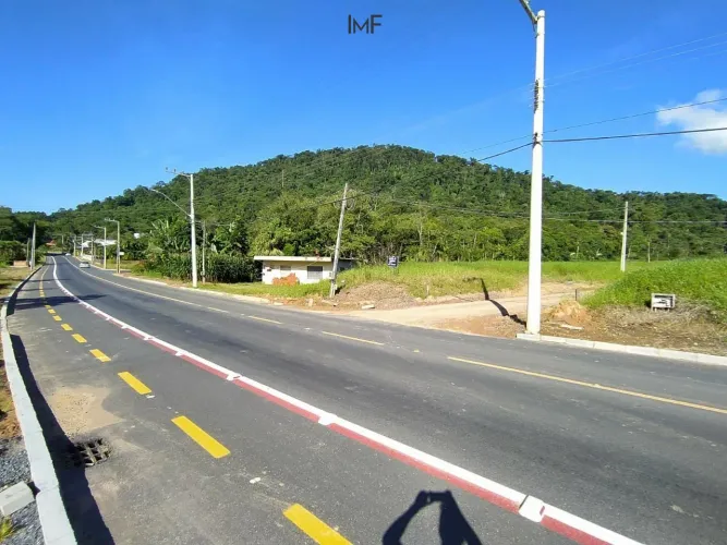 Terreno no Bairro Tiroleses