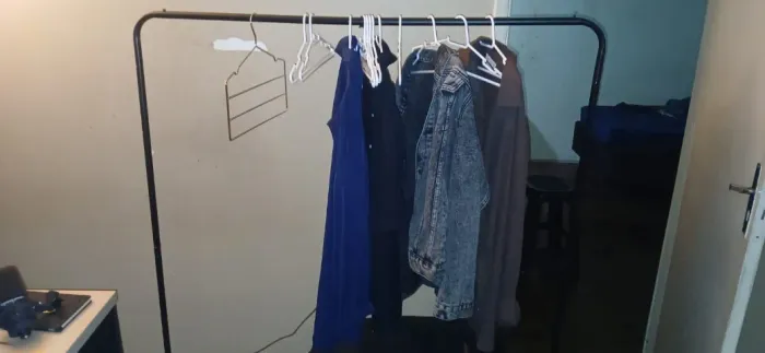 Arara Cabideiro em Aço Desmontável com Cabides