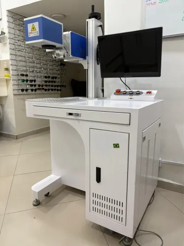 Máquina de Gravação a Laser CO2 40W - Pouquíssimo Uso (Menos de 100h)