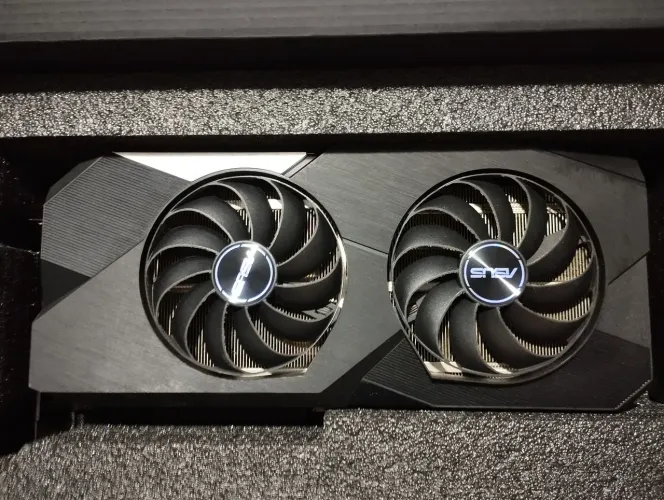 ? PLACA DE VÍDEO ASUS DUAL RX 6700 XT 12GB