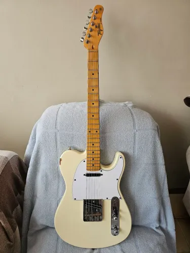 Guitarra tagima telecaster