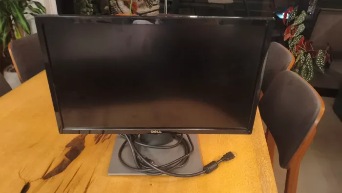 Monitor Dell SE2216H/SE2216HM 22" polegadas<br>R$ 400,00