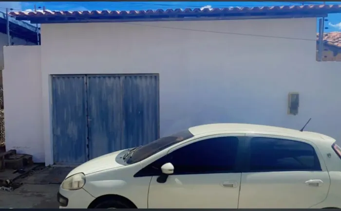 ALUGO ESTA CASA