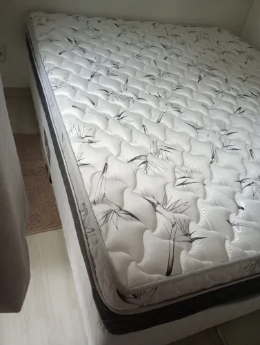 Cama king box com colchão, uma semana de uso, retirar centro de Itaboraí 