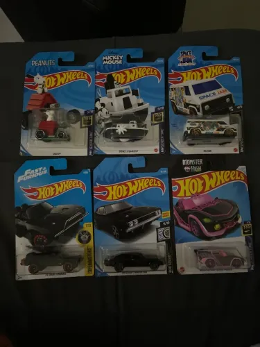 Hotwheels variados