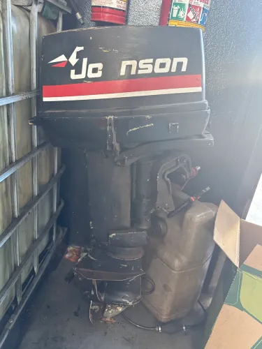 Vende-se motor de popa Johnson 25 ho
