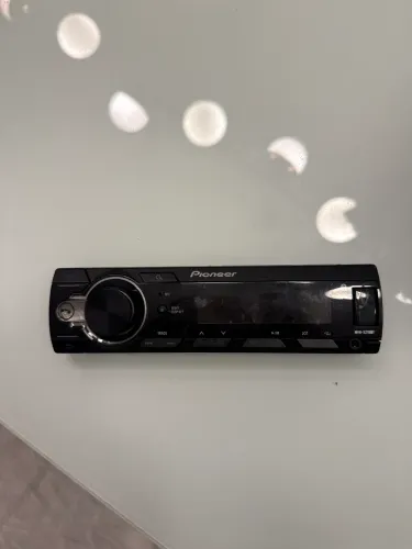 Frente removível PIONEER MVH-S218BT