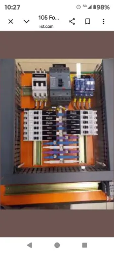 Montagem de quadros e painéis elétricos 