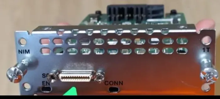 Módulo - Cisco NIM-2T