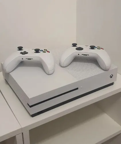 XBOX ONE S 2 CONTROLES 500 GB