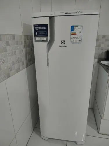 Geladeira nova 4 meses de uso!