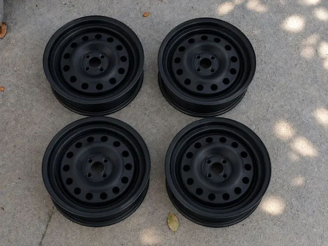 Rodas de ferro 4 furos 