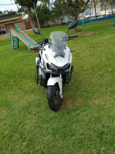 Honda ADV 150 2022 Branca - Scooter Automática, Linda e Conservada!