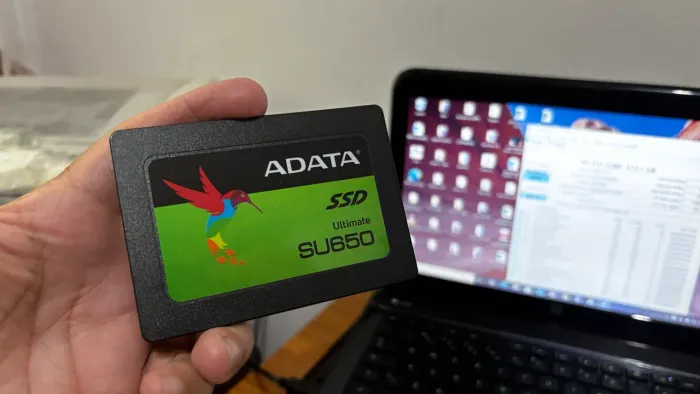 ssd 240 GB Asata com windows 10 e office 2024  ( excelente estado )