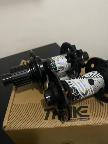 Par de Cubos Tanke Bosst Barulhento 32F (NOVO)