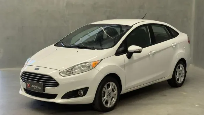 Ford Fiesta 1.6 16V Flex Aut. 5P 2015